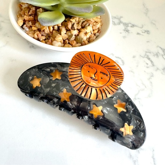 2/$30🌵 Sun Goddess Claw Clip Celestial Star Hair Accessory Acrylic NEW - Picture 3 of 10